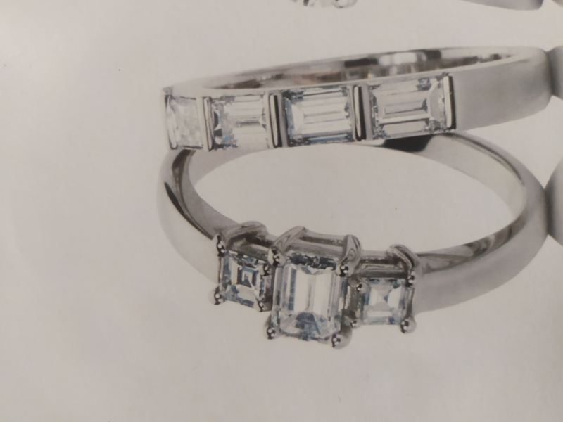 Silver with natural gemstone white topaz, size available, this ring can be used with any natural gemstone such as garnet, citrine, paridot, amatist, tomalin, etc.